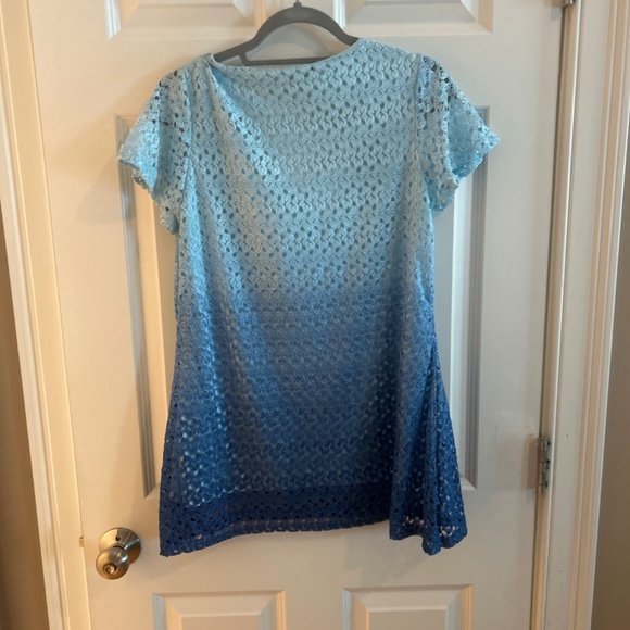 Top - Picture 2 of 2